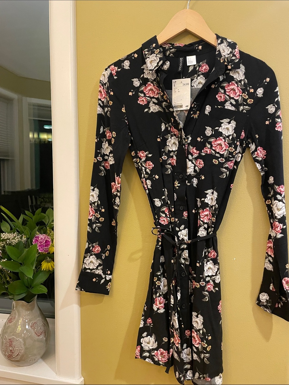 NWT H&M Black Floral Button-Front Dress with Pink and White Roses